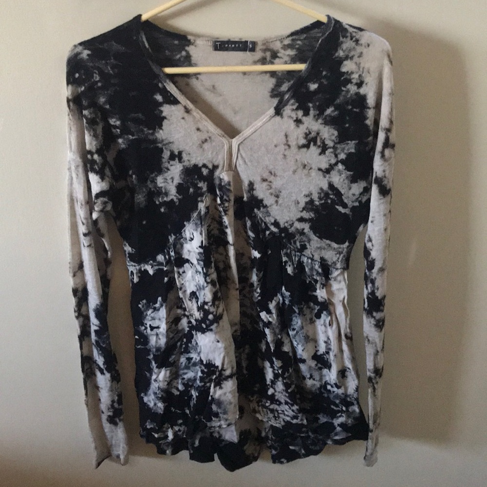 Black and beige tyedye top